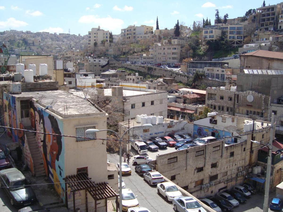 Gallery Hotel Amman Esterno foto